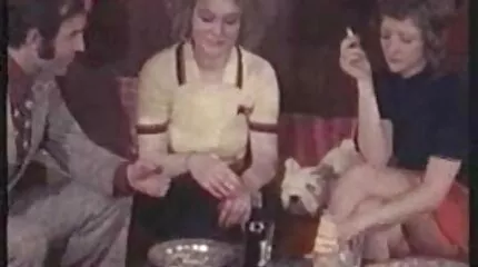 เธอเต้นระบำเปลื้องผ้าและอมควยให้สามีสุดที่รักของเธอ วิ ดิ โอ หี