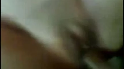 คนทำความสะอาด Latina ซนสองคนมีเพศสัมพันธ์กับผู้ชายบนเตียง วีดีโอ หี