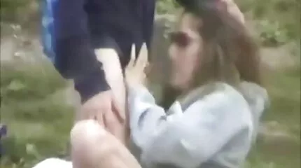 จับสาวผมบลอนด์เปลี่ยนชุดในอ่างอาบน้ำและมีเซ็กส์ ดู คลิป วีดีโอ โป๊