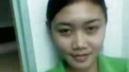 สาวผอมตกลงที่จะมีเพศสัมพันธ์ทางทวารหนักกับแฟนของเธอ วีดีโอ โป๊ ฝรั่ง